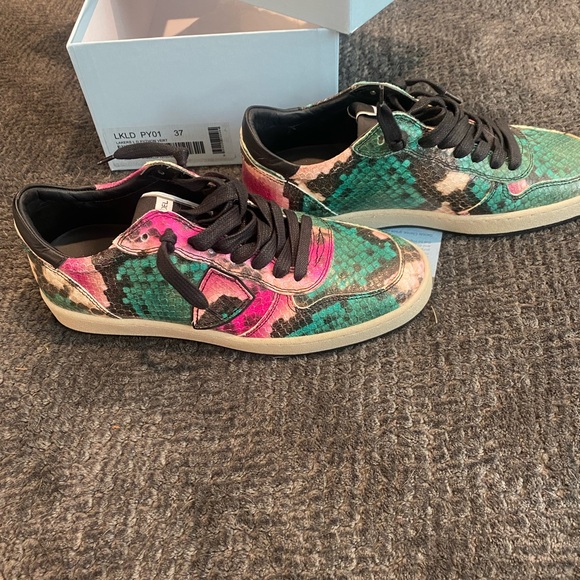 Green and pink snake skin Lakers - Picture 3 of 6